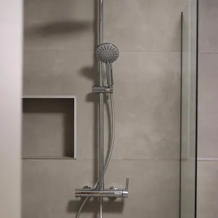 Jera 1 * تيرانا