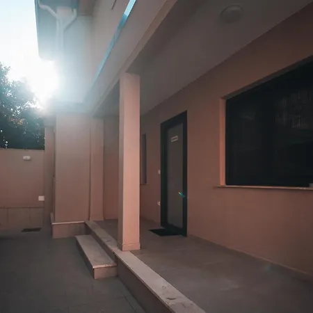 Jera 1 Ubytování v soukromí Tirana